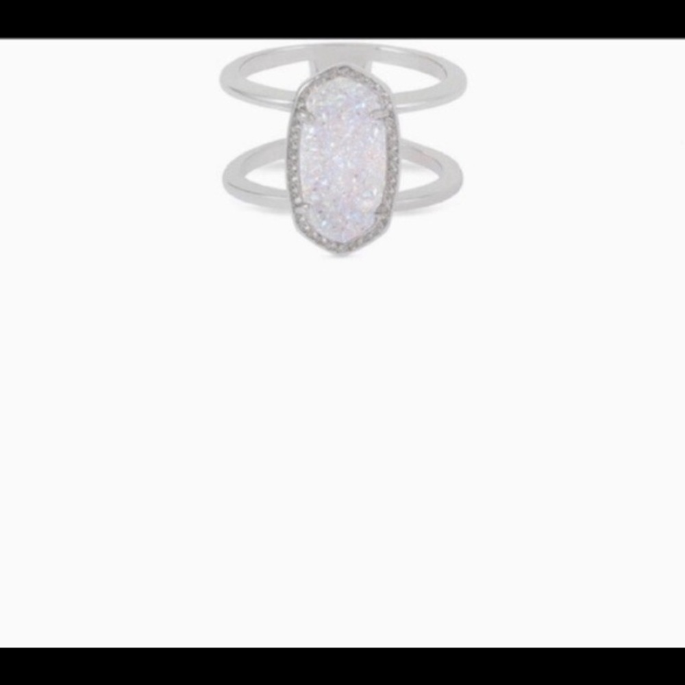 Kendra Scott necklace.